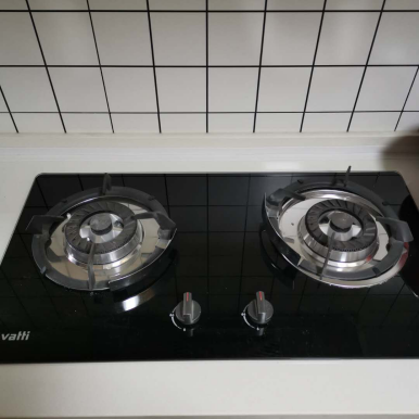 華帝灶具漏氣引發(fā)‘爆響’事故頻發(fā)，廠商難定原因引消費(fèi)者擔(dān)憂(yōu)